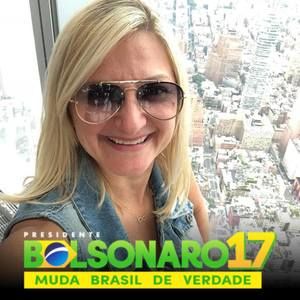 Meet your Posher, Janaina